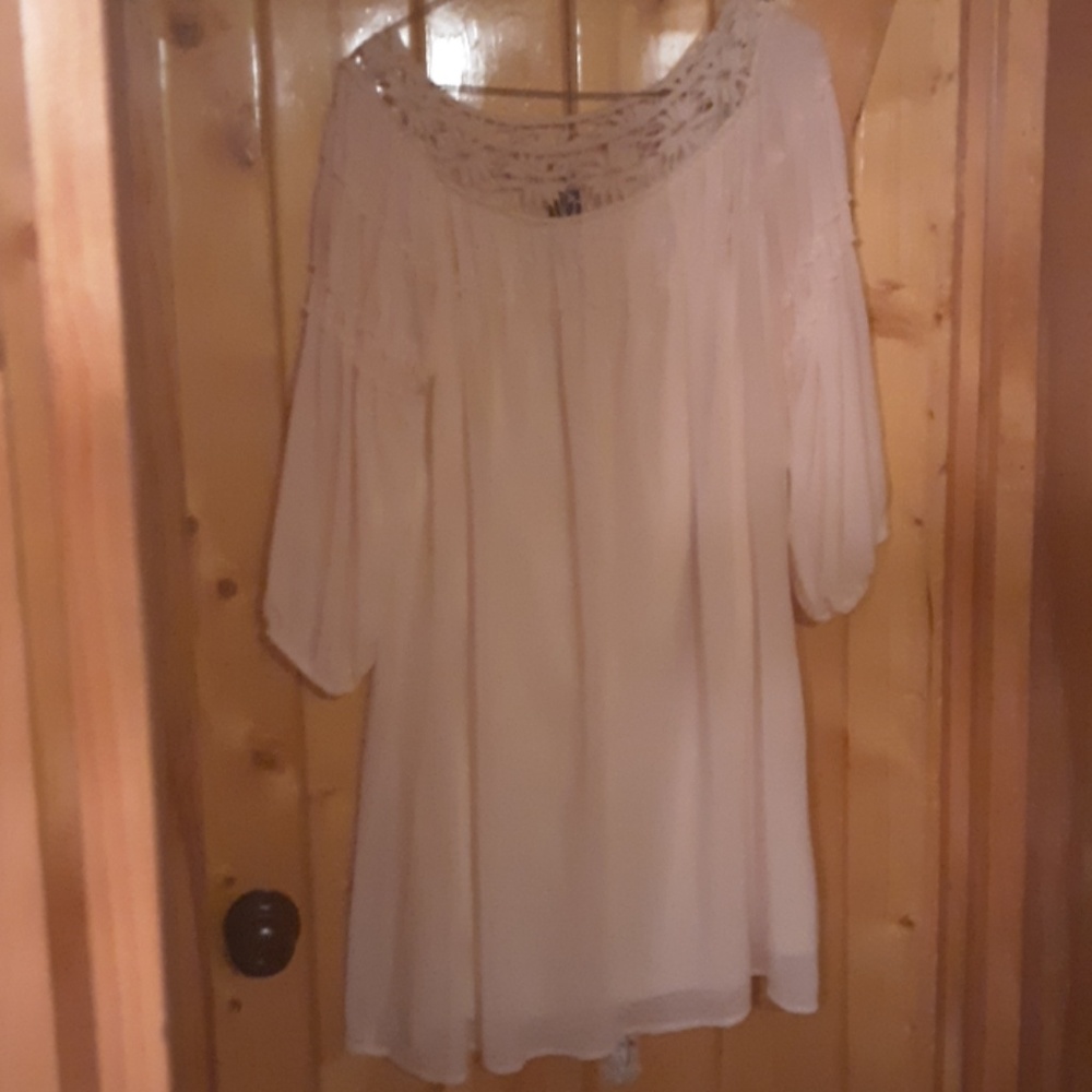 Dress - Picture 2 of 4